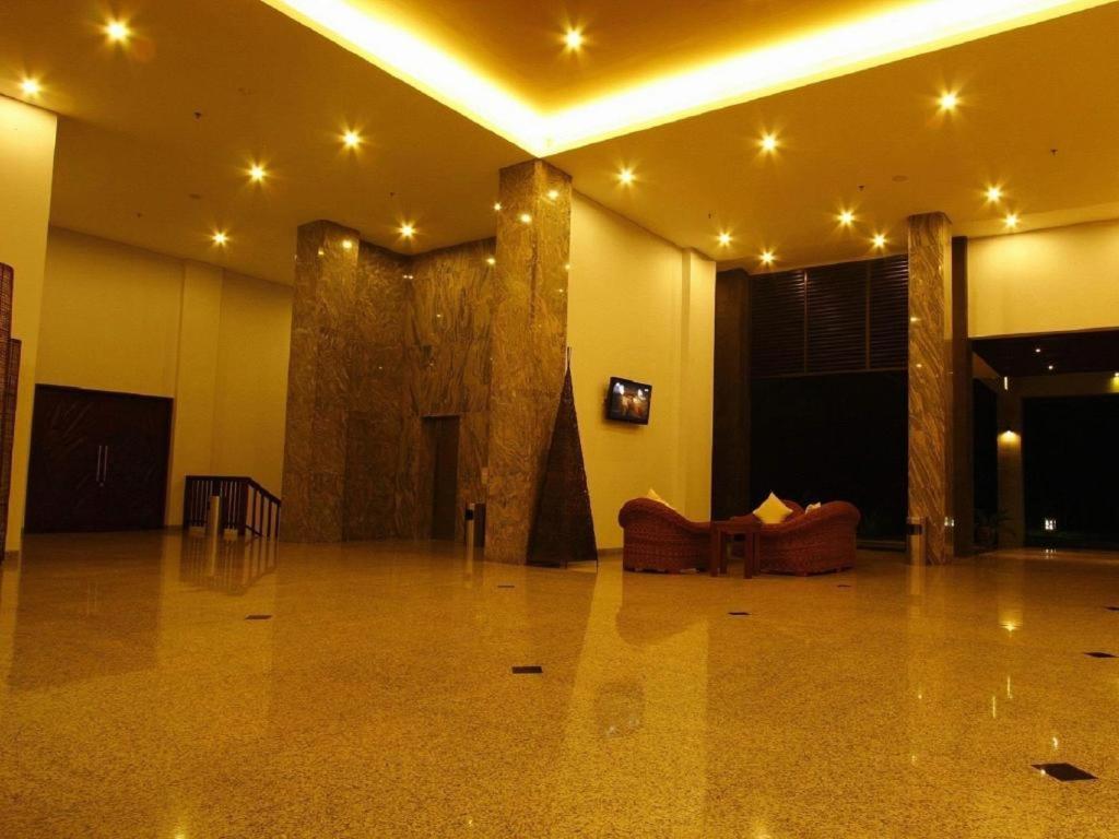 Laprima Hotel Labuan Bajo Exterior foto