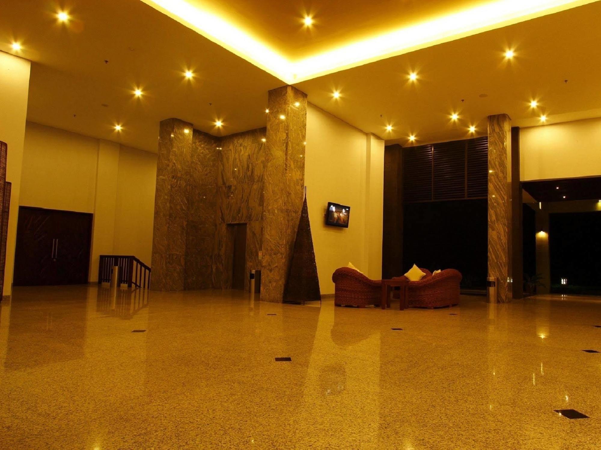 Laprima Hotel Labuan Bajo Exterior foto